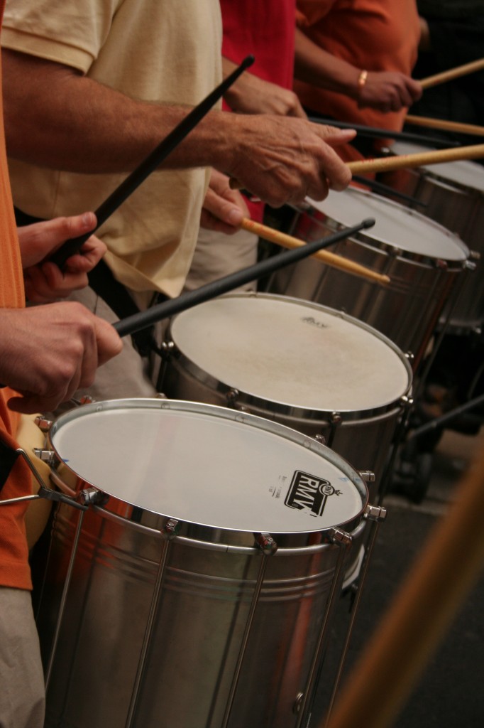 répinique : percussion brésilienne